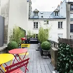 Amazing Terrasse In Center Of Paris